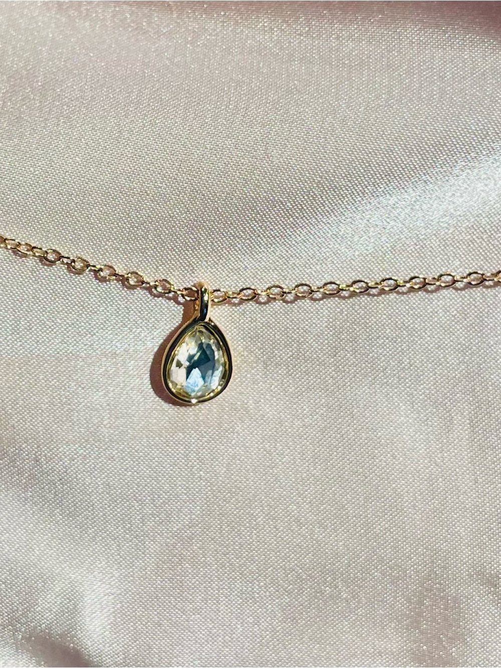 ETTIKA Dripping Crystals Drop Necklace 18k Gold Plated CZ w/Pouch *NWT* - Picture 5 of 16